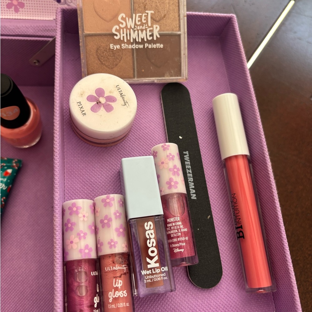 Preteen makeup bundle - Picture 2 of 7
